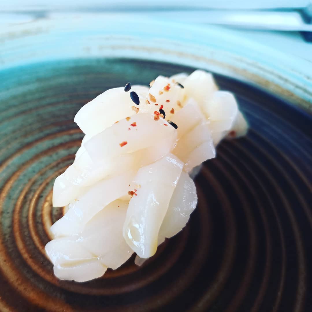Jakobsmuschel-Nigiri